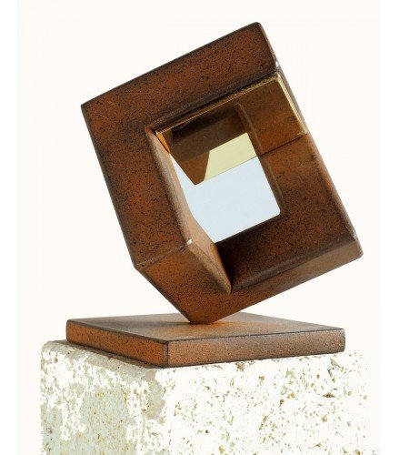 Sculpture Magic Spaces II in rusty bronze
