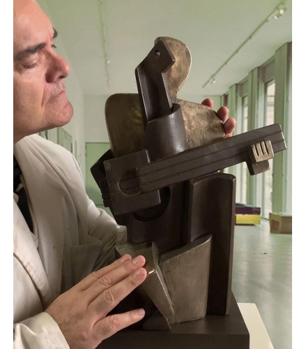 Big Guitarist Arlequin Casting Bronze