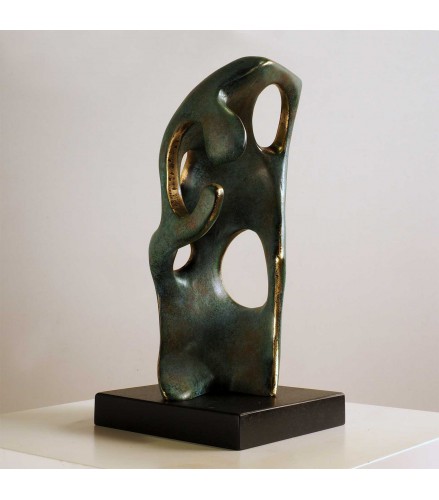 Sculpture Rodin's thinker spaces in green rusty bronze