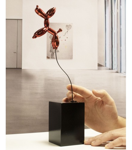 Weightless balloon dog red