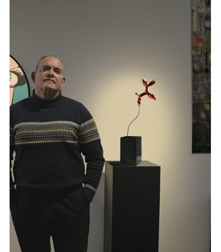 Weightless balloon dog red