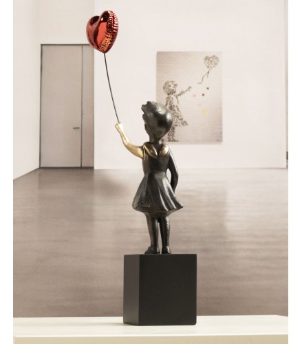 The girl and the balloon Big