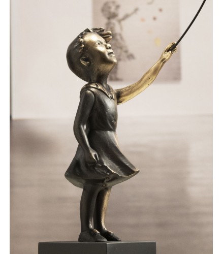 The girl and the balloon Big