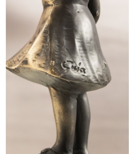 Girl with balloon dog