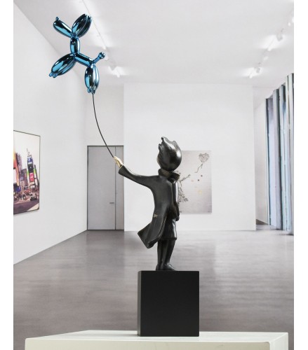 Child with balloon dog Big