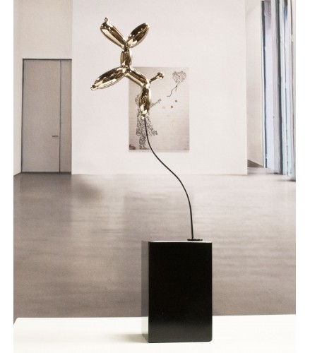 Weightless balloon dog nickel