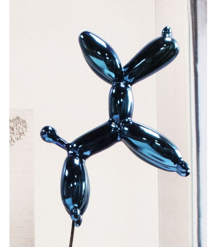 Weightless balloon dog blue