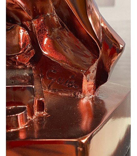 Big Harmony of Samothrace fire red