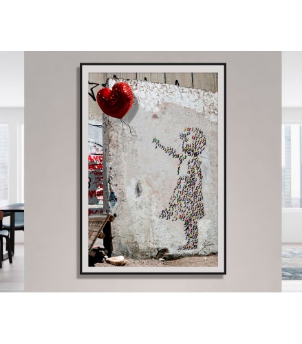 BALLOON GIRL ESCAPING