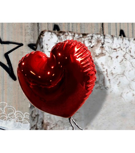 BALLOON GIRL ESCAPING