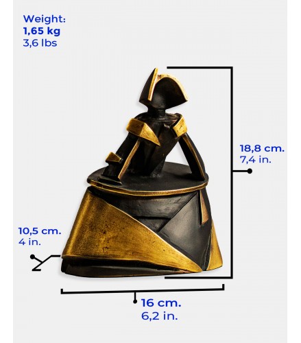 Cubist Menina Waving