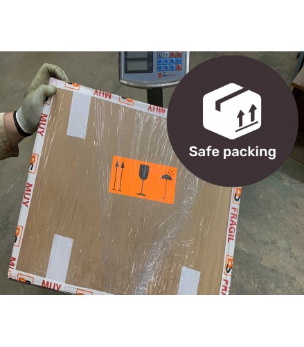 Cubist Menina Waving