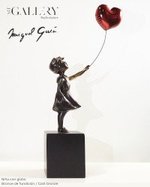 Sculpture The girl and the balloon Big